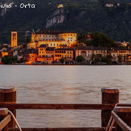 Cav Casa Del Vecchio Faggio - 4 Stelle - Maggiore Appartement Nebbiuno